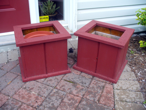 Two smaller planters