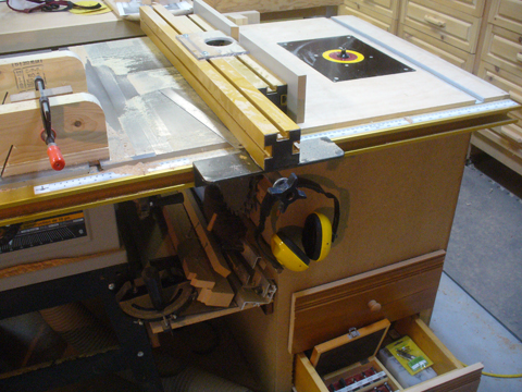 A Table Saw Extension Router Table