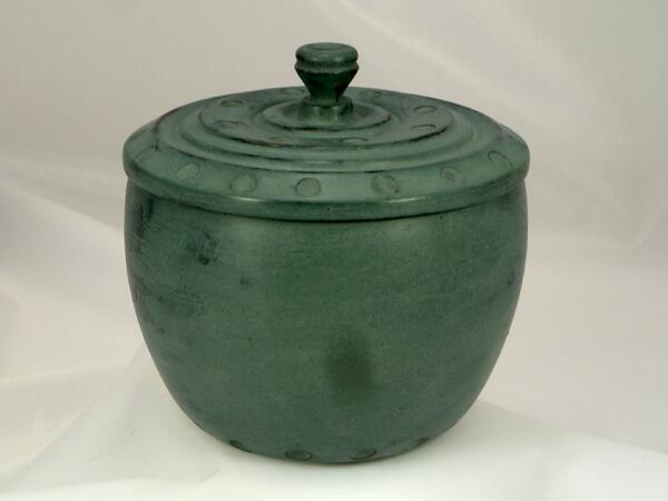 Small Lidded Bowl BTgl97WCMAANR9M