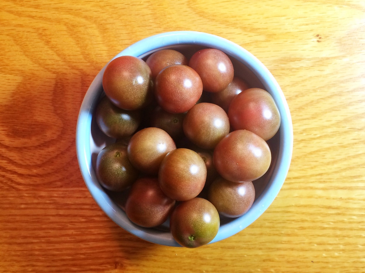 Black Cherry Tomatoes